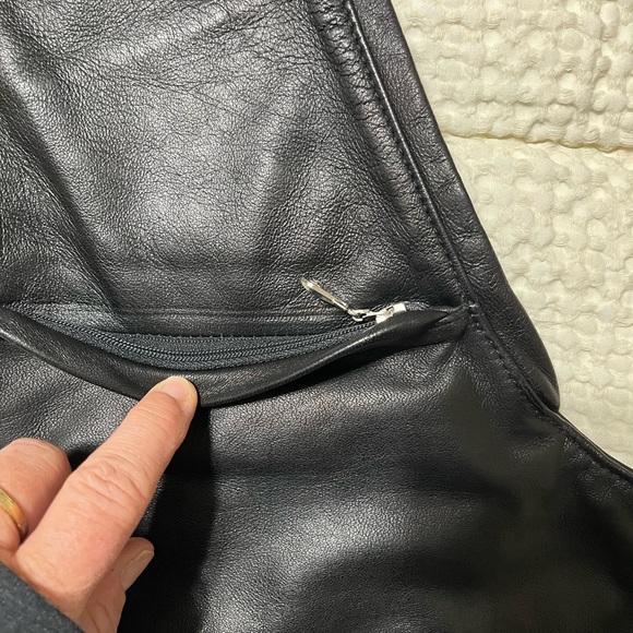 Black Leather Sash Bag - Picture 6 of 9